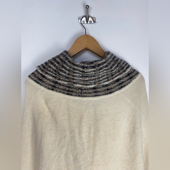 Sol Alpaca Gloria Cape Baby Alpaca Wool Shawl - Picture 5 of 9